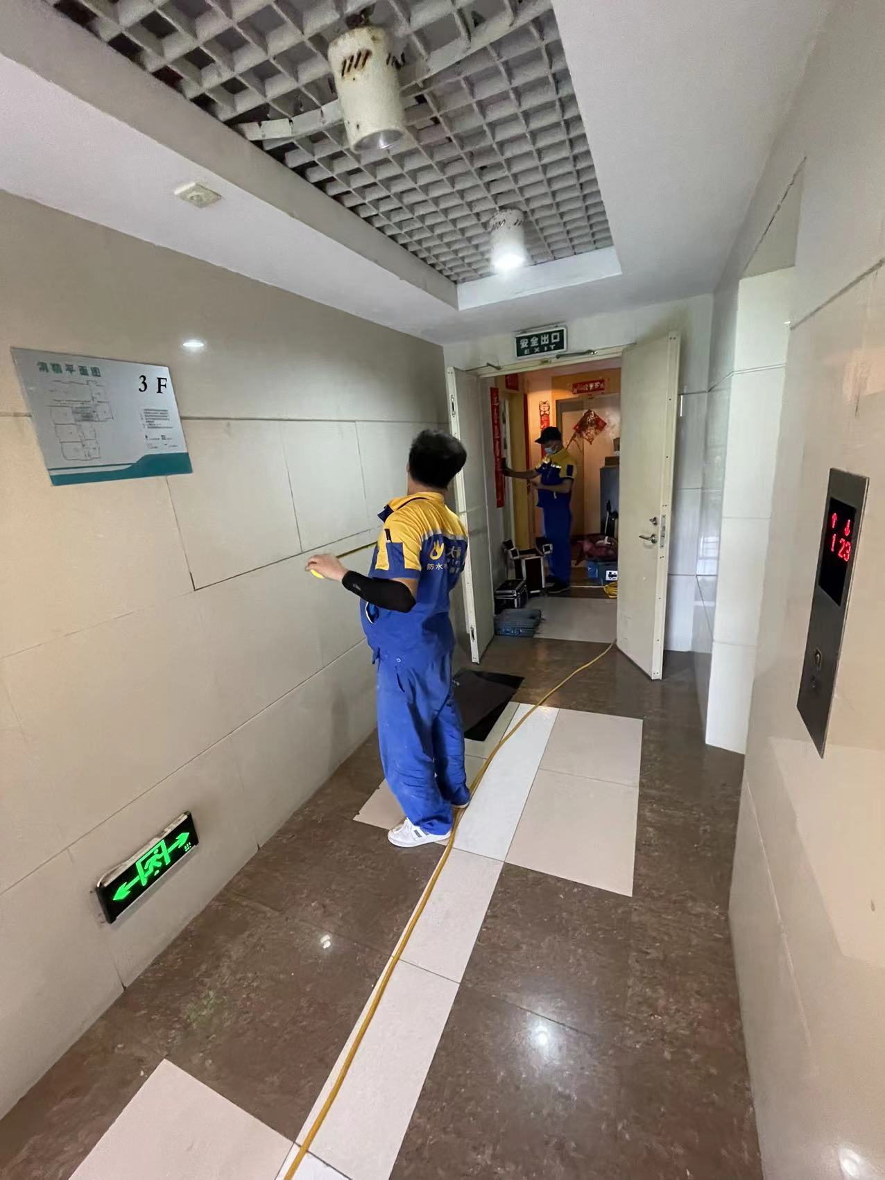 万千业主认可,专注房屋漏水修复服务! 万千业主认可,专注房屋漏水修复服务!