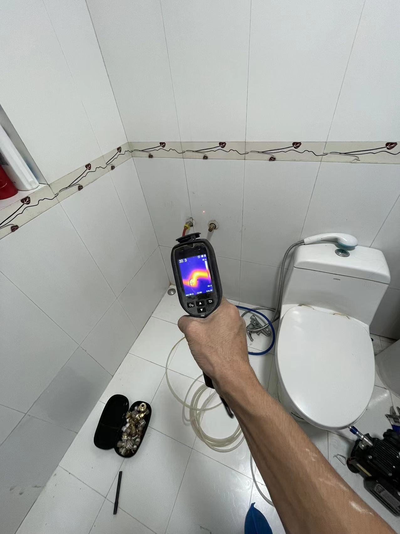 深圳防水检测上门服务:科学定位渗漏点,免砸砖精准修复 深圳防水检测上门服务:科学定位渗漏点,免砸砖精准修复