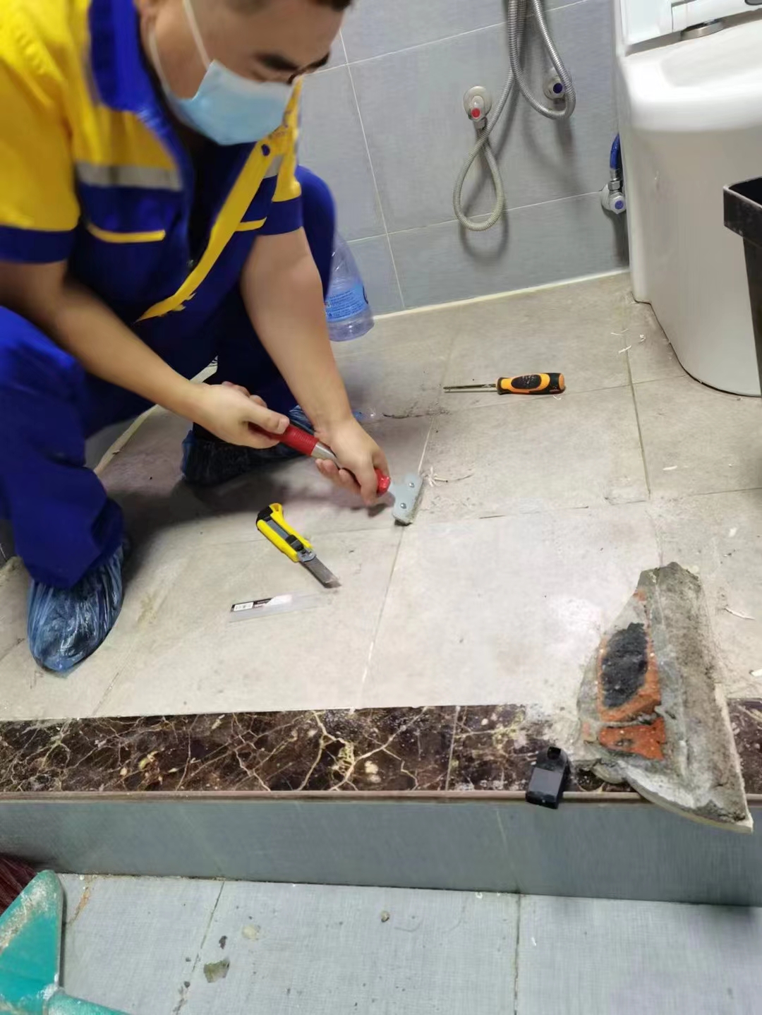 深圳做高压注浆补卫生间漏水大概多少钱 深圳做高压注浆补卫生间漏水大概多少钱