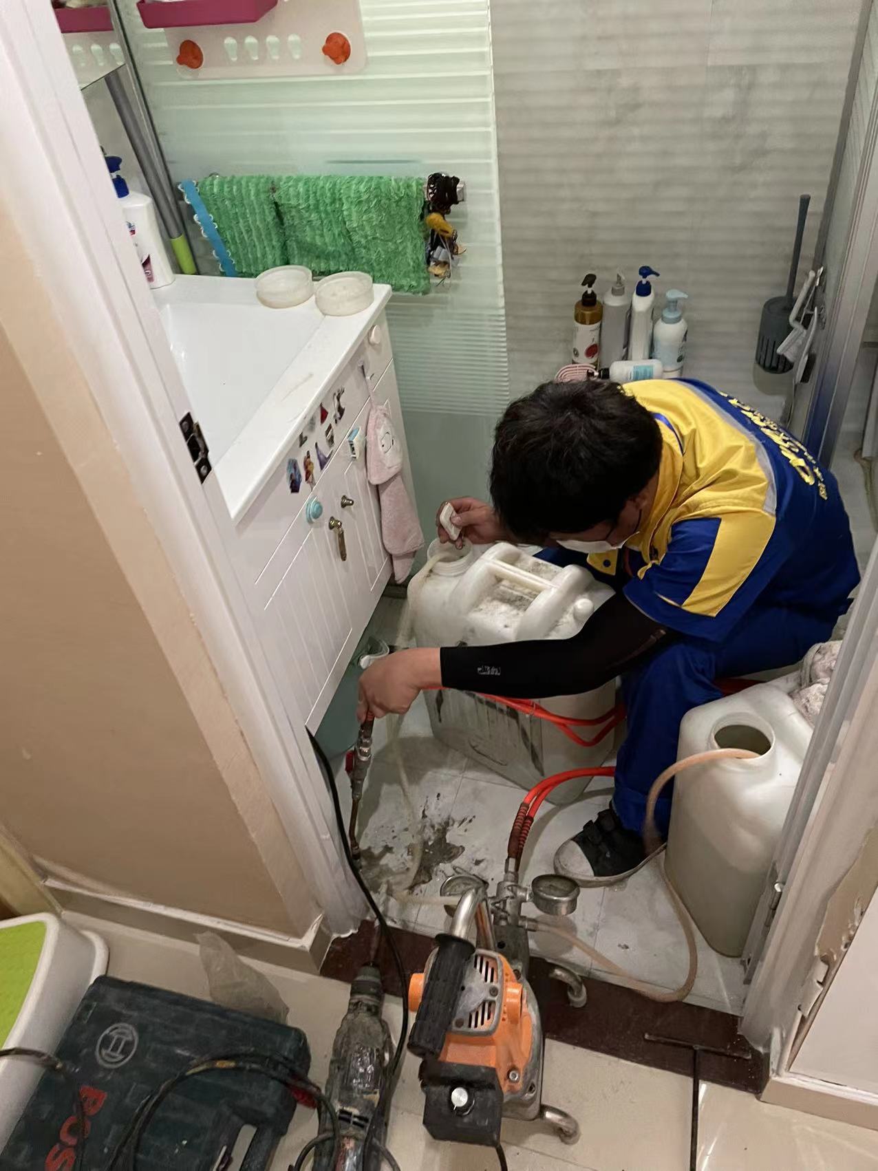 深圳地下室返潮？防水补漏检测电话，一次解决