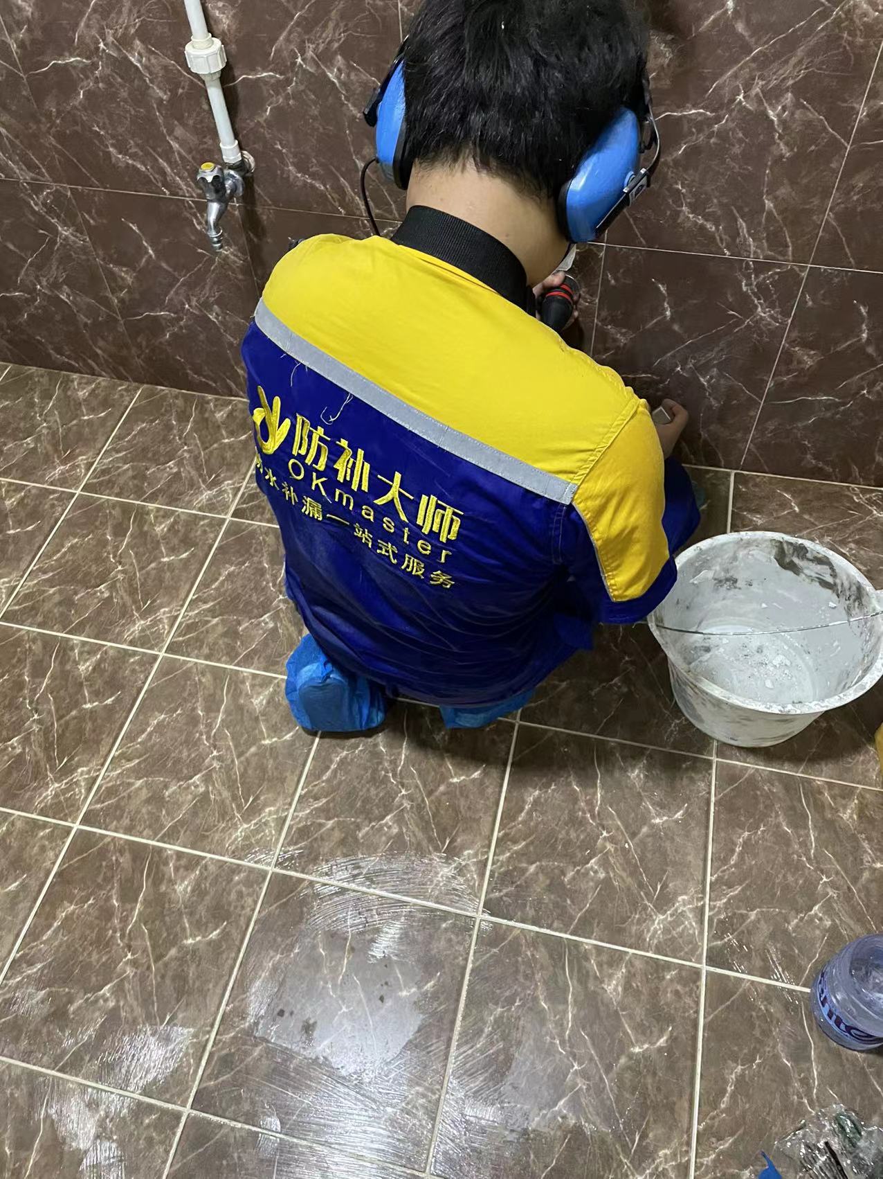 老房翻新找防水！防水公司哪家好？避开低价陷阱，选靠谱企业