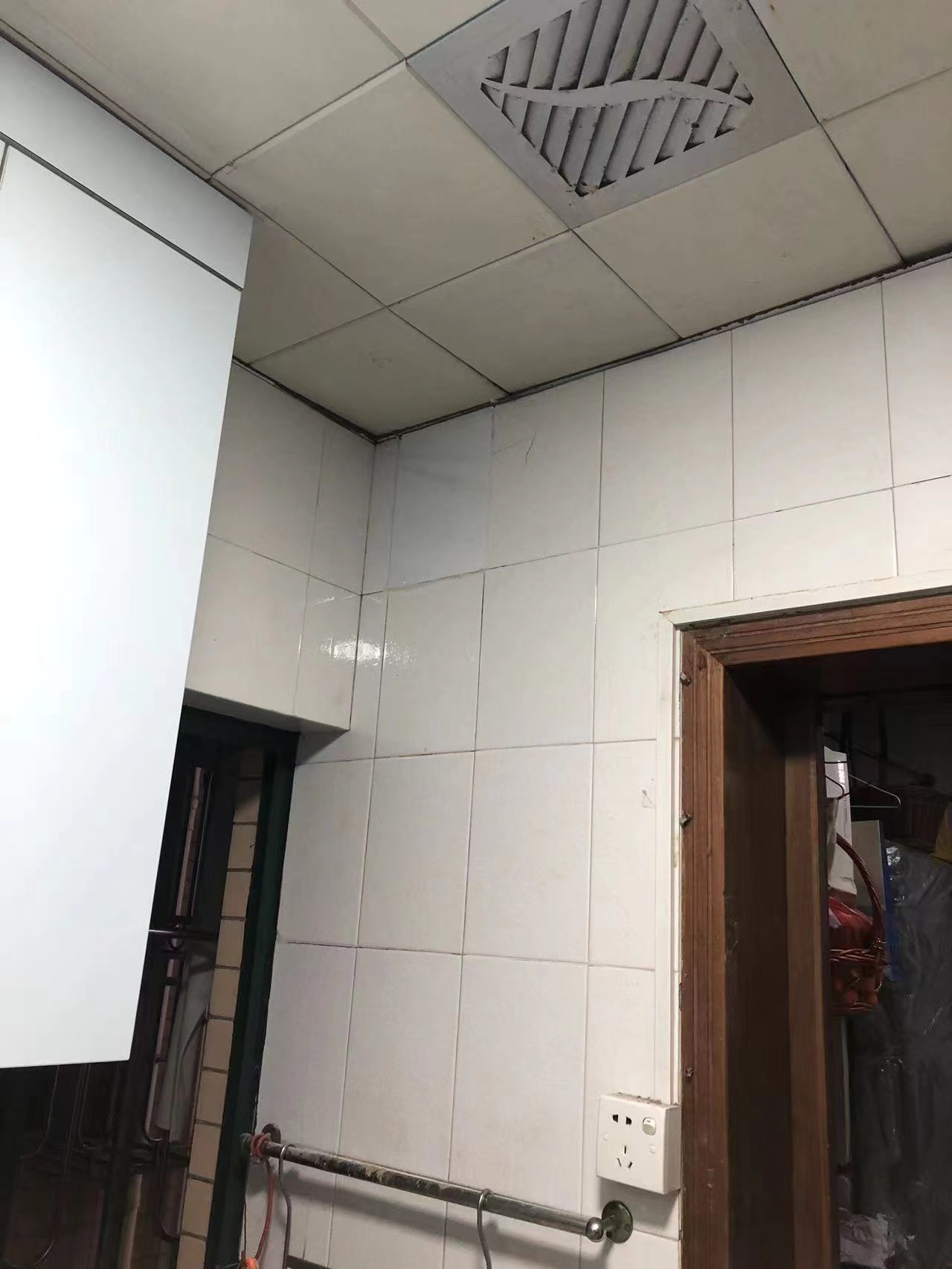 防水补漏上门检查：老房渗漏专项上门查，针对性出修复方案